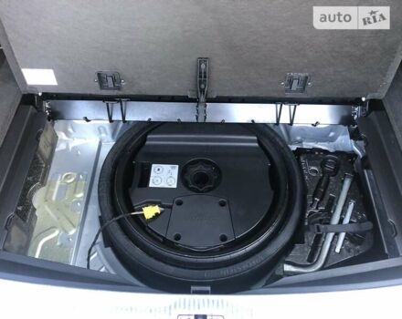 Ауди Ку 7 2010 в Ивано-Франковске на Automoto.ua Серый Ауди Ку 7, объемом двигателя 2.97 л и пробегом 343 тыс. км за 16200 $, фото 21 на Automoto.ua