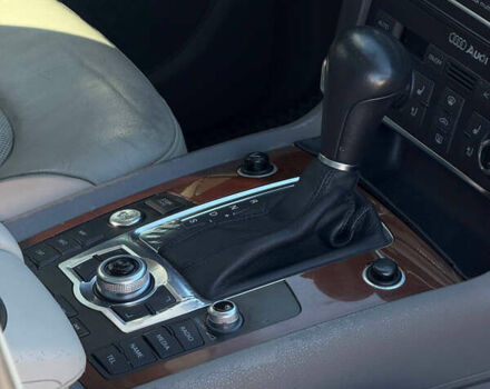 Ауди Ку 7 2010 в Черновцах на Automoto.ua Серый Ауди Ку 7, объемом двигателя 3 л и пробегом 256 тыс. км за 15900 $, фото 7 на Automoto.ua