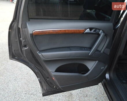 Серый Ауди Ку 7, объемом двигателя 2.97 л и пробегом 241 тыс. км за 16500 $, фото 6 на Automoto.ua