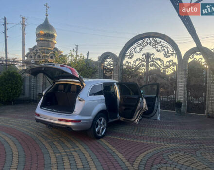 Ауди Ку 7 2011 в Черновцах на Automoto.ua Серый Ауди Ку 7, объемом двигателя 2.97 л и пробегом 257 тыс. км за 19000 $, фото 48 на Automoto.ua