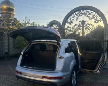 Ауди Ку 7 2011 в Черновцах на Automoto.ua Серый Ауди Ку 7, объемом двигателя 2.97 л и пробегом 257 тыс. км за 19000 $, фото 45 на Automoto.ua