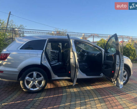 Ауди Ку 7 2011 в Черновцах на Automoto.ua Серый Ауди Ку 7, объемом двигателя 2.97 л и пробегом 257 тыс. км за 19000 $, фото 30 на Automoto.ua