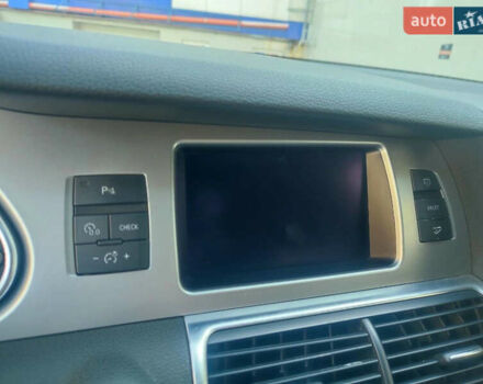 Серый Ауди Ку 7, объемом двигателя 3 л и пробегом 304 тыс. км за 12500 $, фото 14 на Automoto.ua