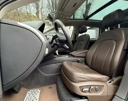 Серый Ауди Ку 7, объемом двигателя 2.97 л и пробегом 275 тыс. км за 19990 $, фото 48 на Automoto.ua