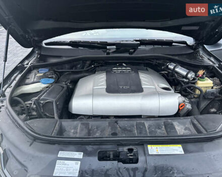 Серый Ауди Ку 7, объемом двигателя 2.97 л и пробегом 350 тыс. км за 16500 $, фото 25 на Automoto.ua