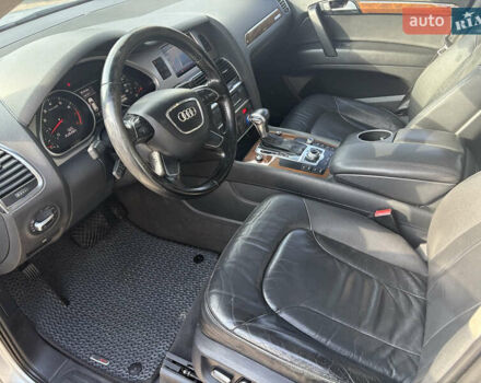 Сірий Ауді Ку 7, об'ємом двигуна 3 л та пробігом 233 тис. км за 11999 $, фото 8 на Automoto.ua