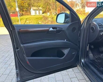 Серый Ауди Ку 7, объемом двигателя 3 л и пробегом 241 тыс. км за 14300 $, фото 20 на Automoto.ua