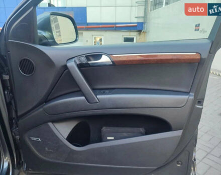 Серый Ауди Ку 7, объемом двигателя 3 л и пробегом 304 тыс. км за 12500 $, фото 7 на Automoto.ua