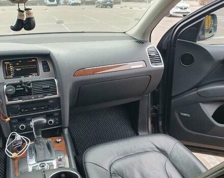 Серый Ауди Ку 7, объемом двигателя 3 л и пробегом 340 тыс. км за 16500 $, фото 29 на Automoto.ua