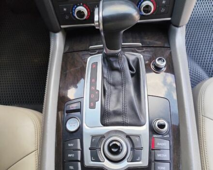 Серый Ауди Ку 7, объемом двигателя 3 л и пробегом 181 тыс. км за 20000 $, фото 4 на Automoto.ua