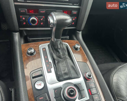 Серый Ауди Ку 7, объемом двигателя 3 л и пробегом 274 тыс. км за 14999 $, фото 45 на Automoto.ua