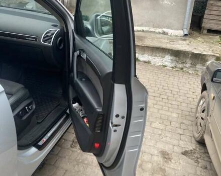 Сірий Ауді Ку 7, об'ємом двигуна 2.97 л та пробігом 200 тис. км за 12900 $, фото 1 на Automoto.ua