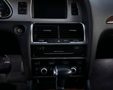 Сірий Ауді Ку 7, об'ємом двигуна 3 л та пробігом 300 тис. км за 15900 $, фото 19 на Automoto.ua