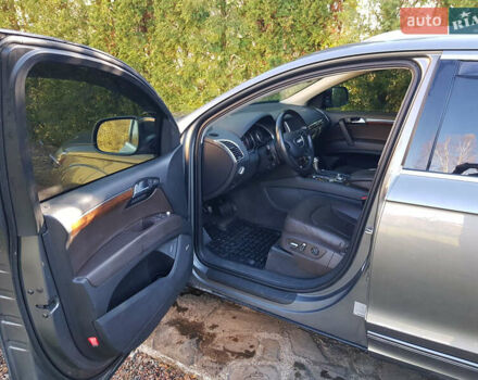 Серый Ауди Ку 7, объемом двигателя 2.97 л и пробегом 235 тыс. км за 19000 $, фото 4 на Automoto.ua