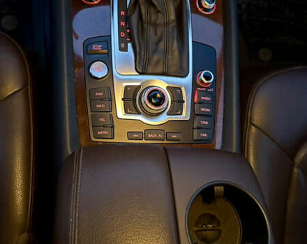 Сірий Ауді Ку 7, об'ємом двигуна 2.97 л та пробігом 265 тис. км за 18700 $, фото 27 на Automoto.ua