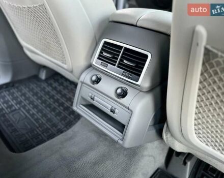 Сірий Ауді Ку 7, об'ємом двигуна 2.97 л та пробігом 257 тис. км за 19999 $, фото 17 на Automoto.ua