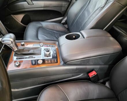 Серый Ауди Ку 7, объемом двигателя 3 л и пробегом 130 тыс. км за 8100 $, фото 9 на Automoto.ua