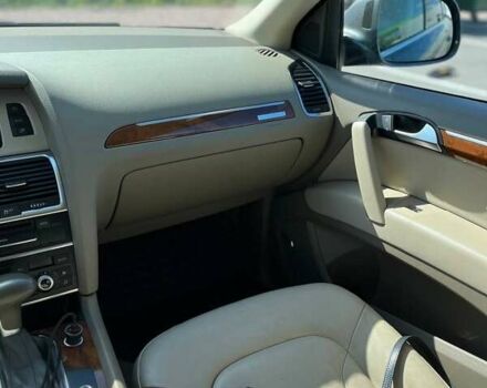 Сірий Ауді Ку 7, об'ємом двигуна 3 л та пробігом 230 тис. км за 18000 $, фото 24 на Automoto.ua