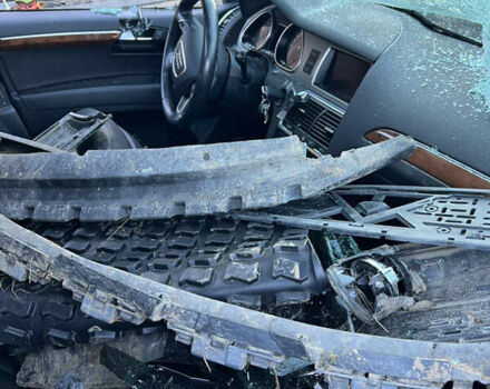 Серый Ауди Ку 7, объемом двигателя 2.97 л и пробегом 206 тыс. км за 8500 $, фото 9 на Automoto.ua