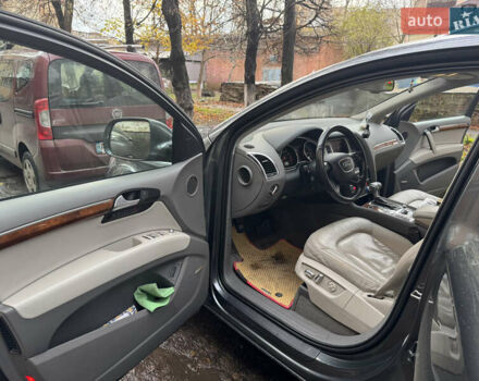 Серый Ауди Ку 7, объемом двигателя 3 л и пробегом 213 тыс. км за 13900 $, фото 8 на Automoto.ua