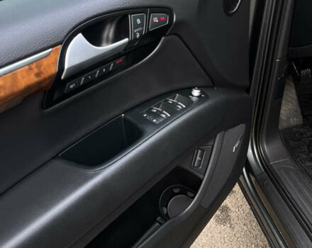 Сірий Ауді Ку 7, об'ємом двигуна 3 л та пробігом 190 тис. км за 17000 $, фото 8 на Automoto.ua