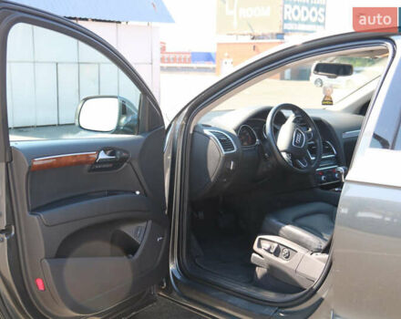 Сірий Ауді Ку 7, об'ємом двигуна 3 л та пробігом 193 тис. км за 16500 $, фото 26 на Automoto.ua