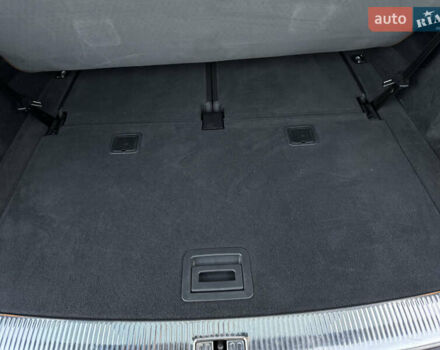 Серый Ауди Ку 7, объемом двигателя 3 л и пробегом 242 тыс. км за 15000 $, фото 41 на Automoto.ua