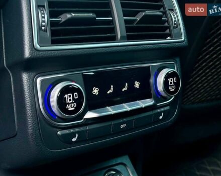 Сірий Ауді Ку 7, об'ємом двигуна 3 л та пробігом 160 тис. км за 32999 $, фото 22 на Automoto.ua