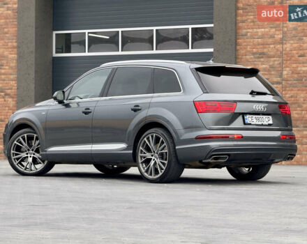 Сірий Ауді Ку 7, об'ємом двигуна 3 л та пробігом 291 тис. км за 35500 $, фото 3 на Automoto.ua