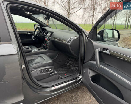 Сірий Ауді Ку 7, об'ємом двигуна 3 л та пробігом 231 тис. км за 15000 $, фото 2 на Automoto.ua