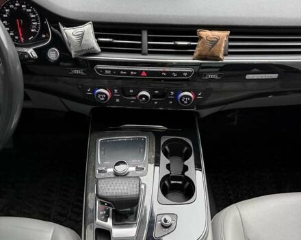 Сірий Ауді Ку 7, об'ємом двигуна 3 л та пробігом 180 тис. км за 26500 $, фото 52 на Automoto.ua