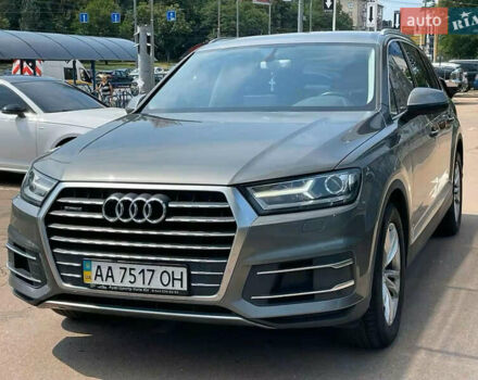 Серый Ауди Ку 7, объемом двигателя 3 л и пробегом 154 тыс. км за 32500 $, фото 2 на Automoto.ua