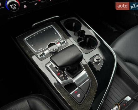 Сірий Ауді Ку 7, об'ємом двигуна 3 л та пробігом 138 тис. км за 22950 $, фото 43 на Automoto.ua