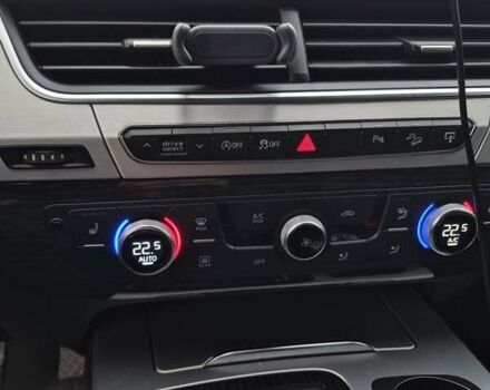 Серый Ауди Ку 7, объемом двигателя 3 л и пробегом 198 тыс. км за 25000 $, фото 46 на Automoto.ua