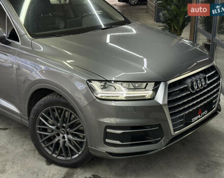 Серый Ауди Ку 7, объемом двигателя 3 л и пробегом 152 тыс. км за 29900 $, фото 2 на Automoto.ua