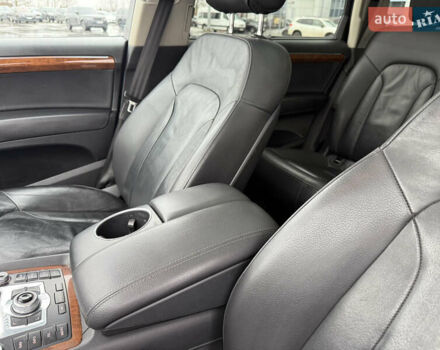 Сірий Ауді Ку 7, об'ємом двигуна 0 л та пробігом 195 тис. км за 15900 $, фото 7 на Automoto.ua