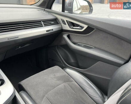 Сірий Ауді Ку 7, об'ємом двигуна 3 л та пробігом 291 тис. км за 35500 $, фото 9 на Automoto.ua