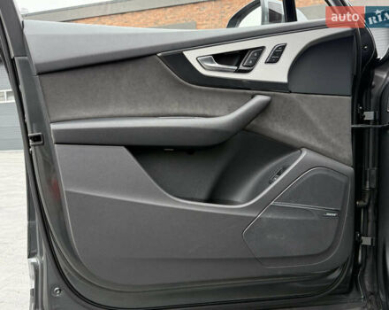 Сірий Ауді Ку 7, об'ємом двигуна 3 л та пробігом 291 тис. км за 35500 $, фото 22 на Automoto.ua