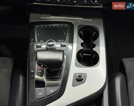 Серый Ауди Ку 7, объемом двигателя 3 л и пробегом 152 тыс. км за 29900 $, фото 25 на Automoto.ua