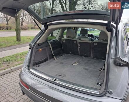 Сірий Ауді Ку 7, об'ємом двигуна 3 л та пробігом 262 тис. км за 23400 $, фото 15 на Automoto.ua