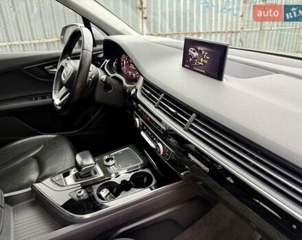 Серый Ауди Ку 7, объемом двигателя 3 л и пробегом 415 тыс. км за 24999 $, фото 56 на Automoto.ua