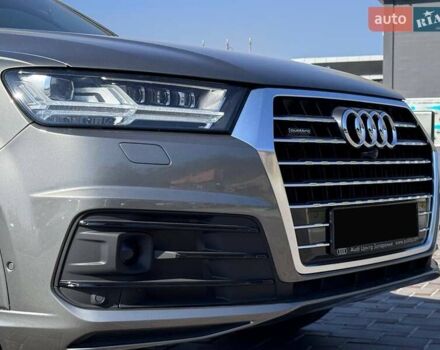 Сірий Ауді Ку 7, об'ємом двигуна 3 л та пробігом 252 тис. км за 37800 $, фото 3 на Automoto.ua