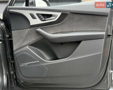 Сірий Ауді Ку 7, об'ємом двигуна 3 л та пробігом 291 тис. км за 35500 $, фото 24 на Automoto.ua