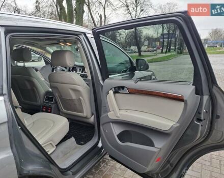 Сірий Ауді Ку 7, об'ємом двигуна 3 л та пробігом 262 тис. км за 23400 $, фото 3 на Automoto.ua