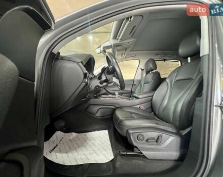 Серый Ауди Ку 7, объемом двигателя 3 л и пробегом 158 тыс. км за 24400 $, фото 6 на Automoto.ua