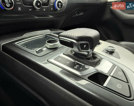 Сірий Ауді Ку 7, об'ємом двигуна 3 л та пробігом 291 тис. км за 35500 $, фото 40 на Automoto.ua