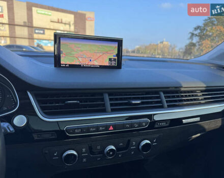 Серый Ауди Ку 7, объемом двигателя 3 л и пробегом 177 тыс. км за 21999 $, фото 5 на Automoto.ua