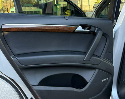 Серый Ауди Ку 7, объемом двигателя 3 л и пробегом 133 тыс. км за 15500 $, фото 12 на Automoto.ua