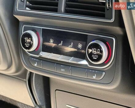 Сірий Ауді Ку 7, об'ємом двигуна 3 л та пробігом 252 тис. км за 37800 $, фото 26 на Automoto.ua