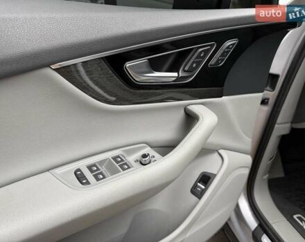 Сірий Ауді Ку 7, об'ємом двигуна 3 л та пробігом 180 тис. км за 26500 $, фото 37 на Automoto.ua